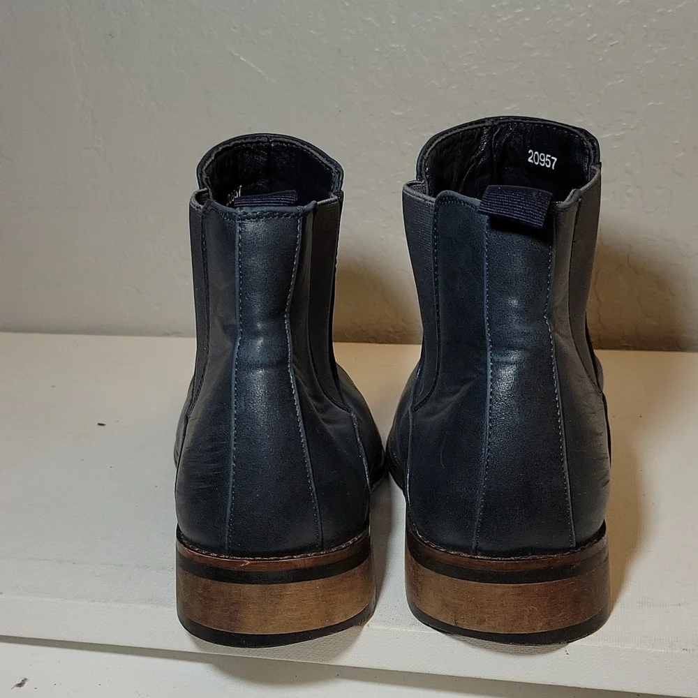 FAUX Leather Distressed Men's Boots 7.5